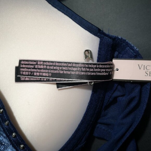 NWT Victoria's Secret Size 36C Navy Front Closure "Very Sexy" Push Up Bra - Picture 7 of 8
